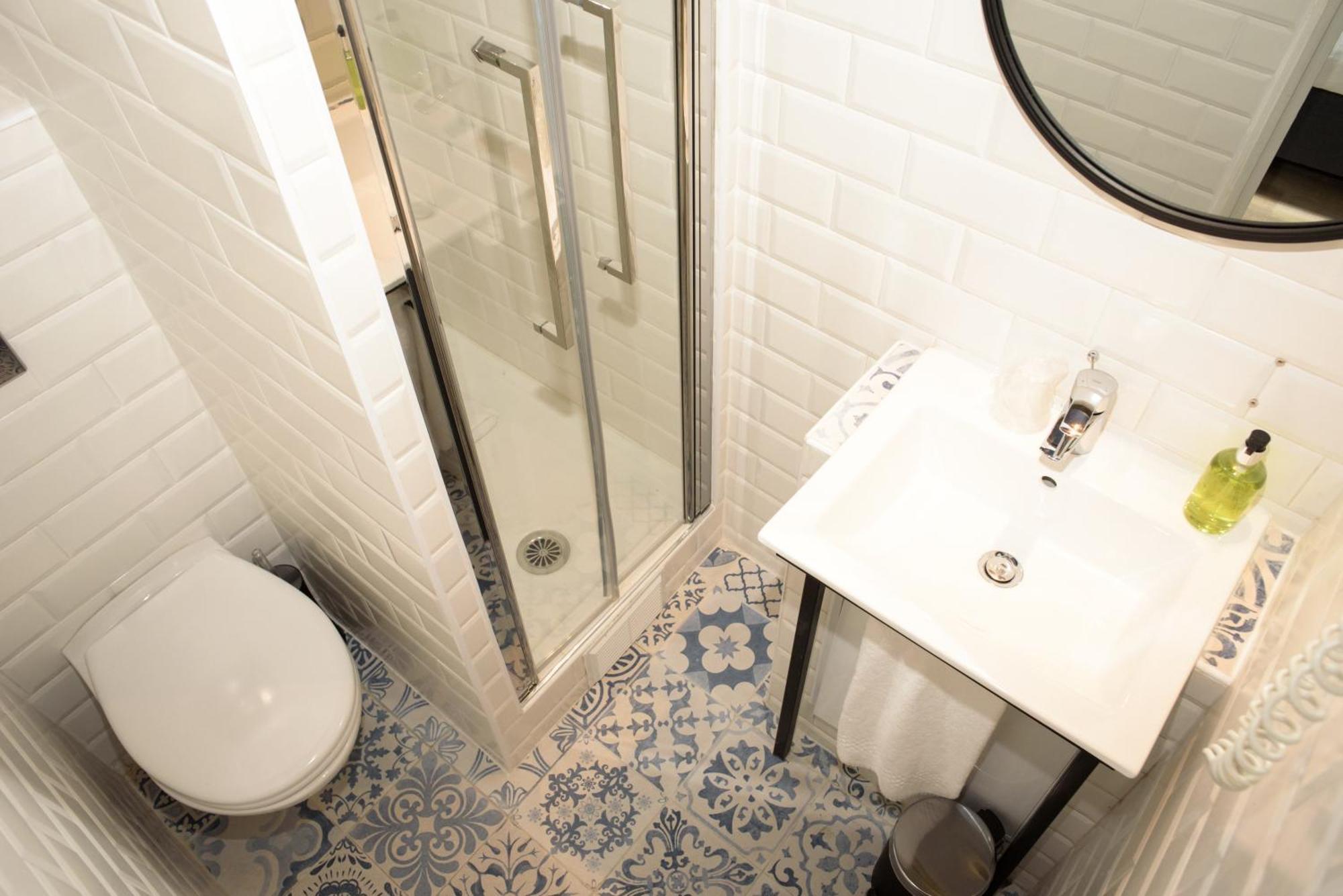 Family Room,1215047170:JPEG